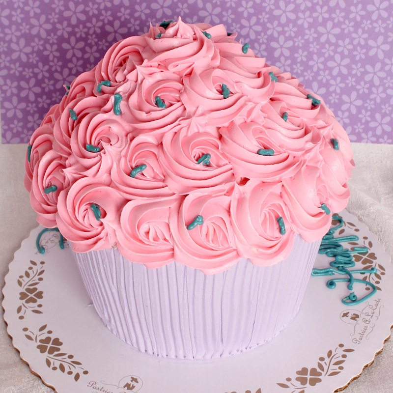 3D Cupcake Cake