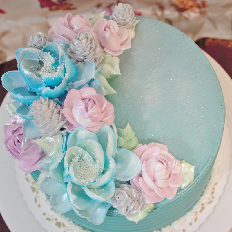 Winter Flowers and Silver Pinecones Cake