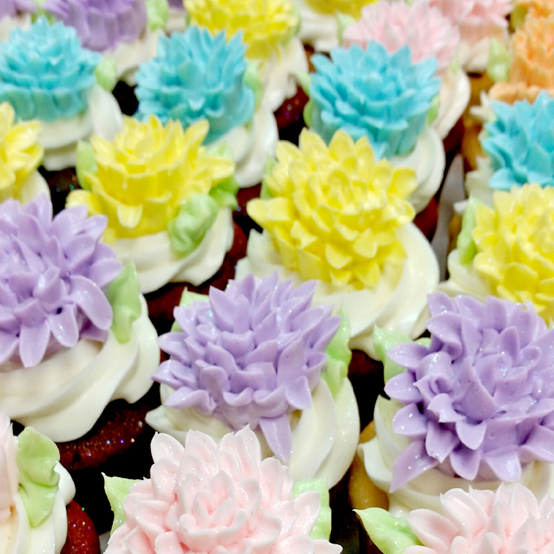 Classic Spiky Flowers Cupcakes